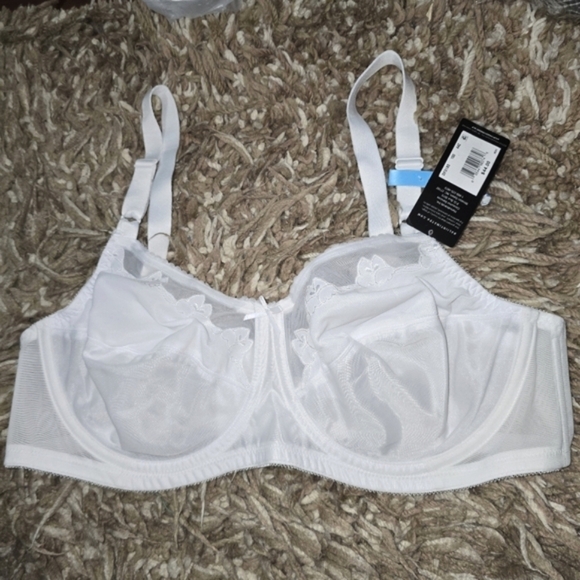 Bali Classic Support Full Coverage Fit Smoothing Bra SIZE 44C NWT - Picture 1 of 11